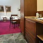 Brioni Apartahotel