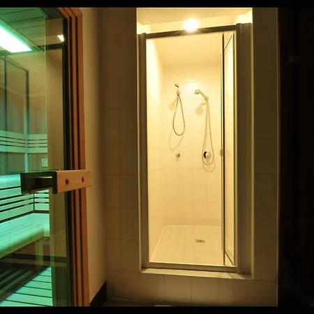 布里奥尼套房酒店 俄斯特拉发