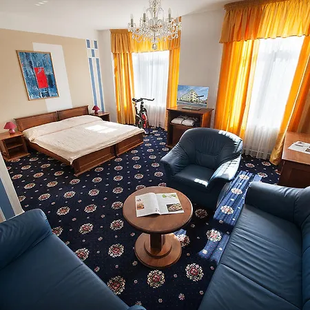 布里奥尼套房酒店